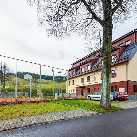 Hotel Toc Lipova Lazne Bagian luar foto