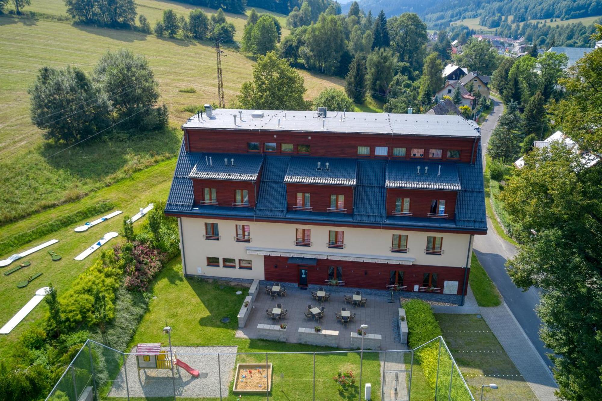 Hotel Toc Lipova Lazne Bagian luar foto