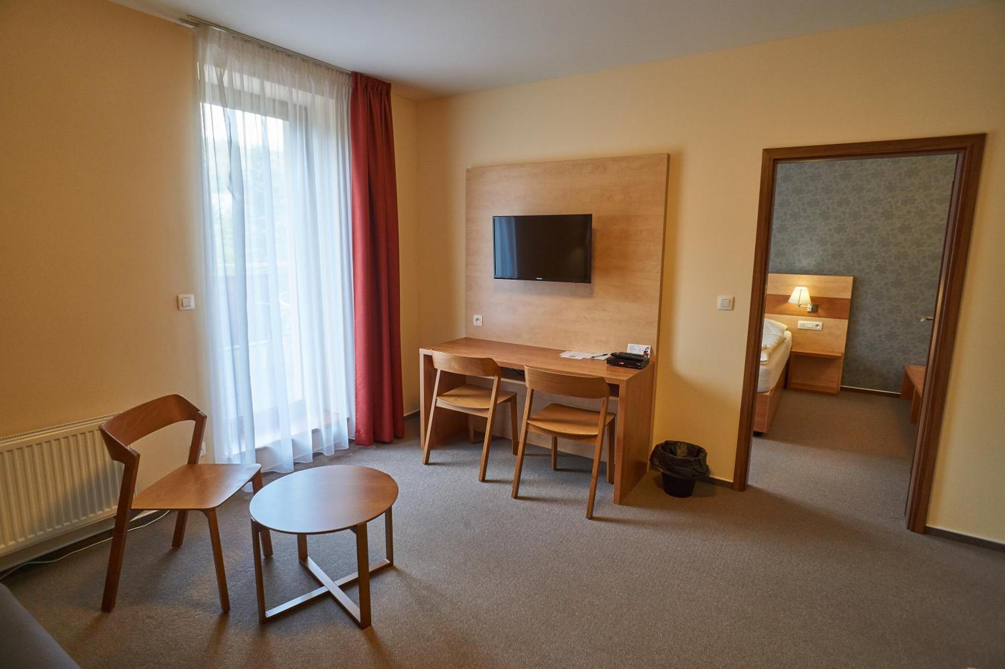 Hotel Toc Lipova Lazne Bagian luar foto