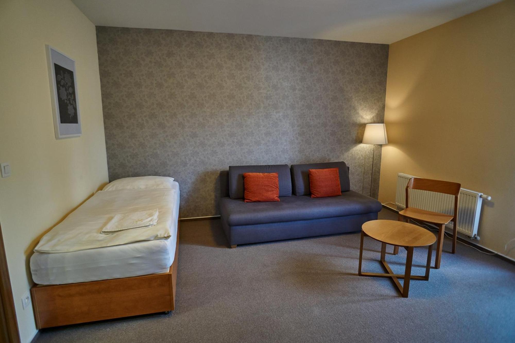 Hotel Toc Lipova Lazne Bagian luar foto