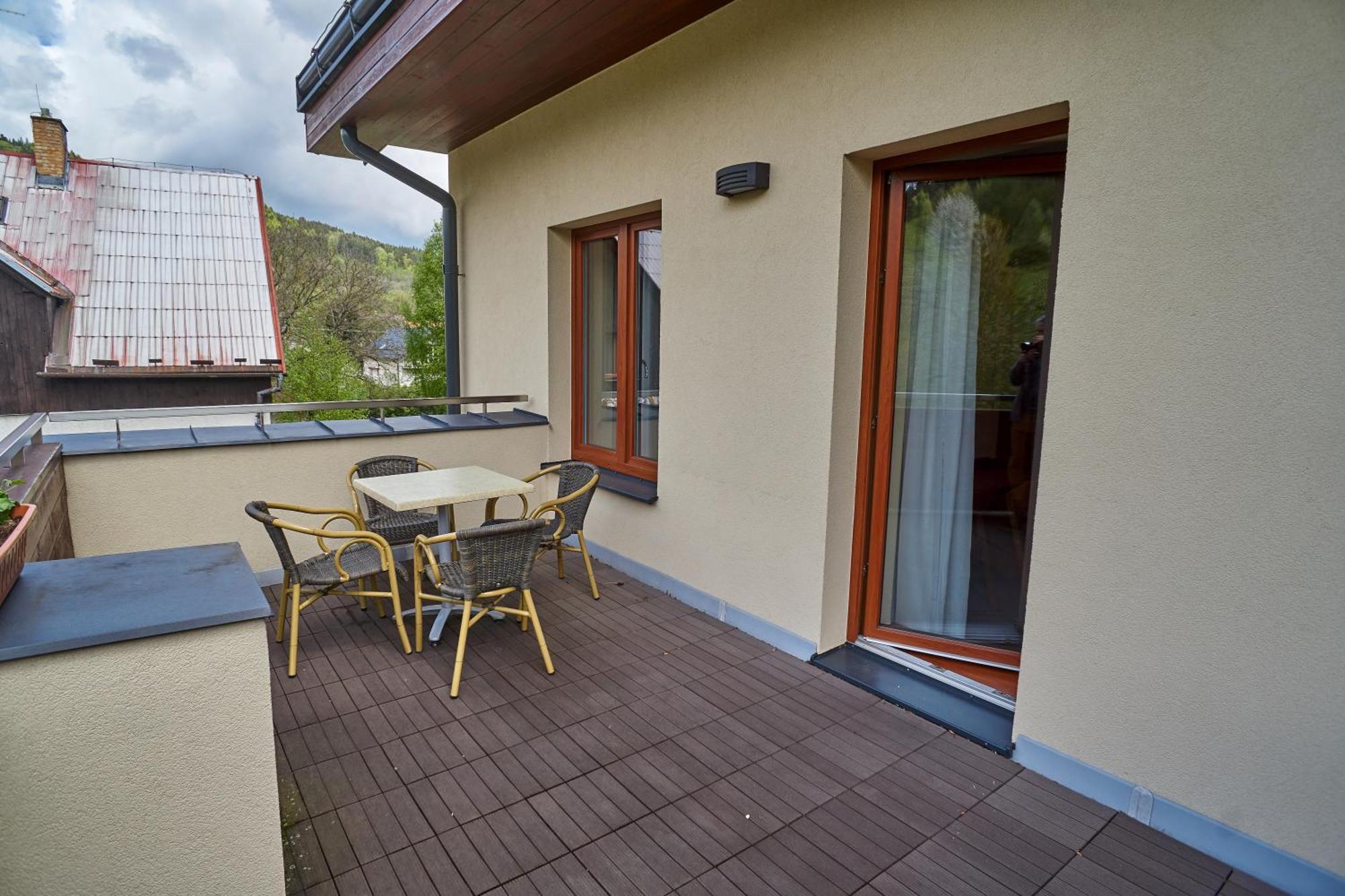 Hotel Toc Lipova Lazne Bagian luar foto