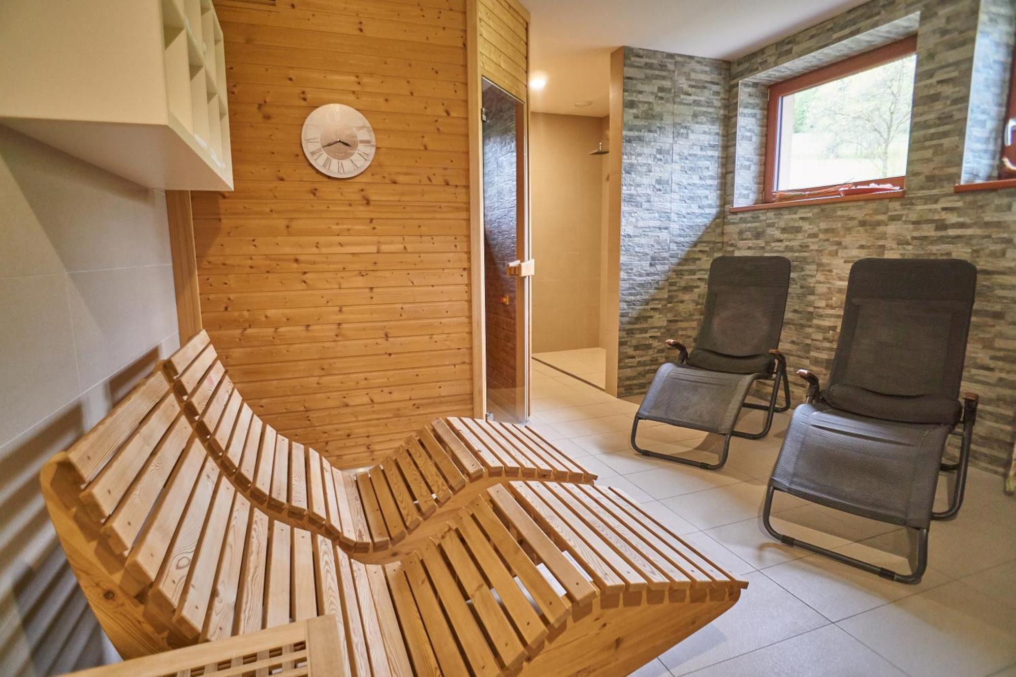 Hotel Toc Lipova Lazne Bagian luar foto